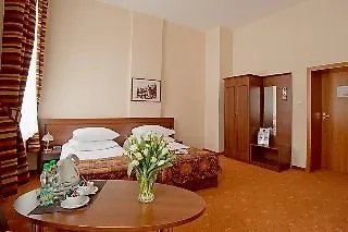 Rt Monopol Hotel Krakau 3*,